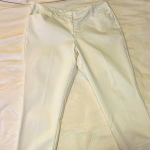 New York & Company 
Color: White 
Type: Capri’s
Size: 14